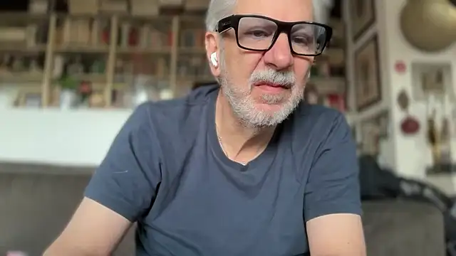 EATmyCUM03 webcam