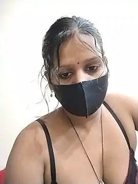 hotyrani07 webcam