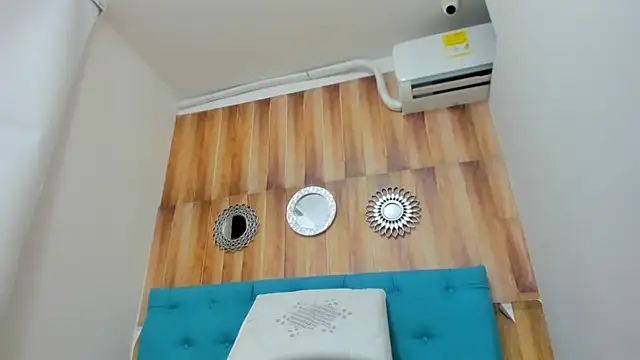 milky_emma18 webcam