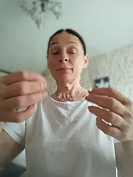 TheToxicMommy webcam