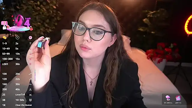luxsopphia (F teen) - breast slaps