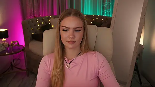 celestenoir (F teen) - spank ass 10x:gift: LAST TIP