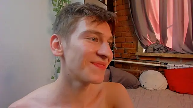 craverisk (M twink) - take off my shirt