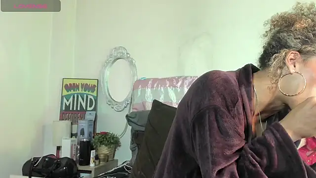StefanyMiler webcam