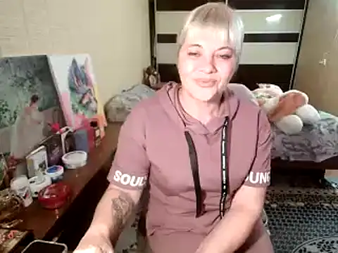 Lia_Laguna77 webcam