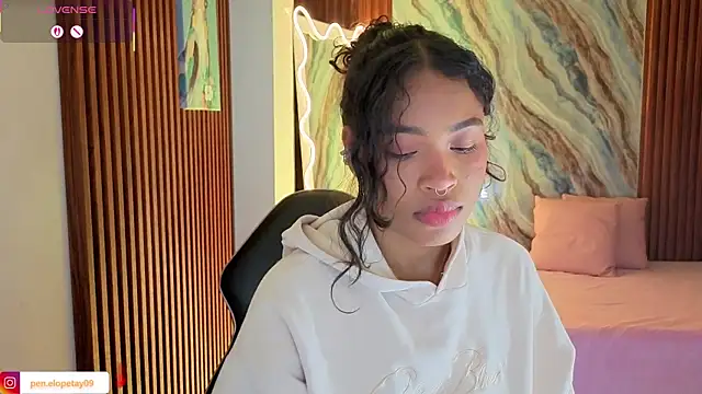penelope_tay1 webcam