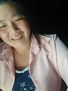 quynhkoolbae webcam