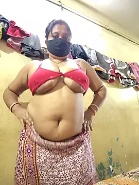 Curvy-Kamini webcam