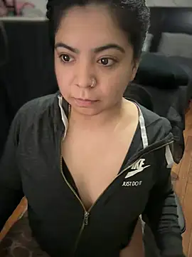 kimmiakiss22 webcam