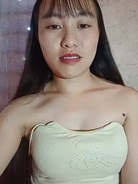 Cherry-squirtt live cam on StripChat