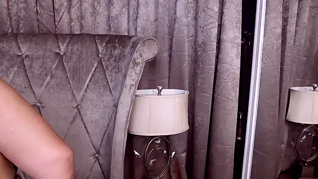 BustyGizelle webcam
