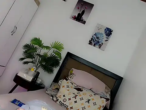 Miss_twinny21