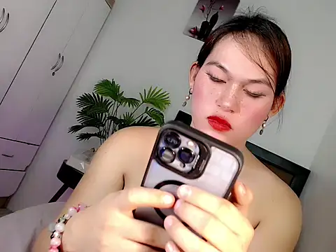 Miss_twinny21 webcam