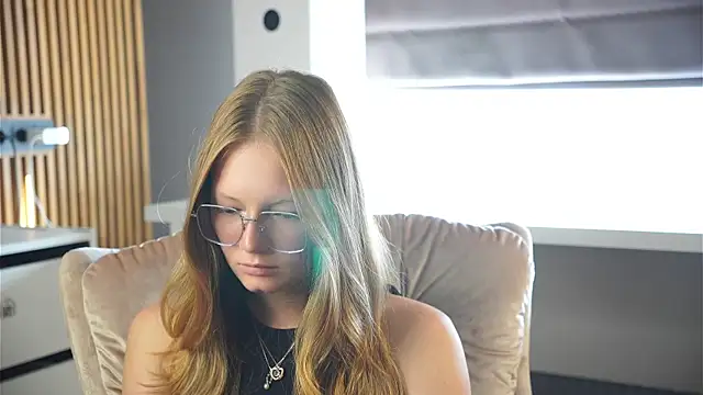 LeonidaHele webcam