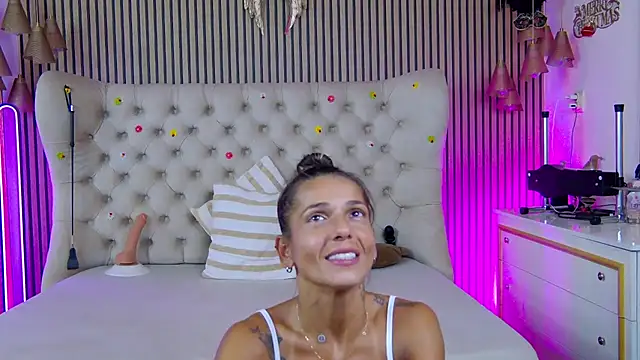 PlayfulShow webcam