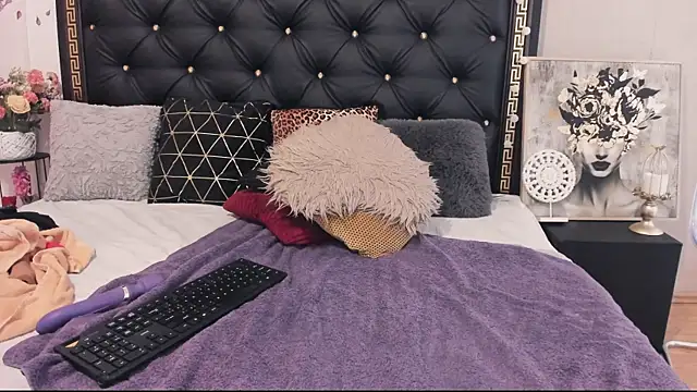 PreciousAillyn webcam