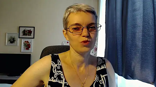 CutieErikaa live sex cam