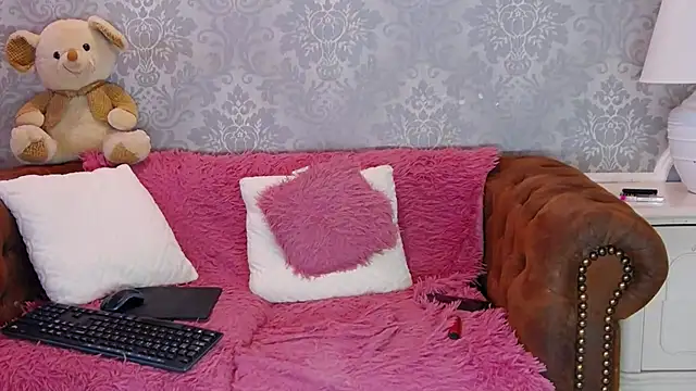 Ella_Raven webcam
