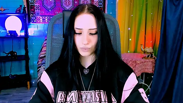 MonicaLowes webcam