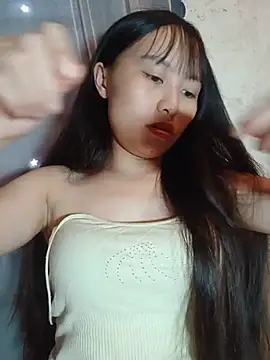 Cherry-squirtt live cam on StripChat
