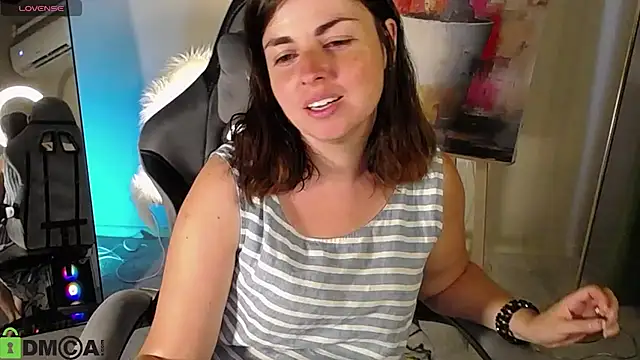 MartaEdams webcam