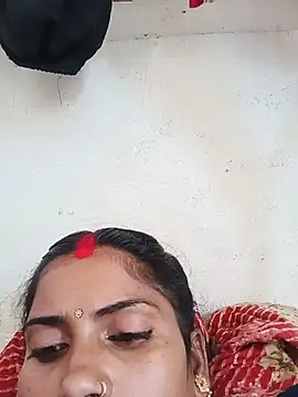 Poojaxx56 webcam