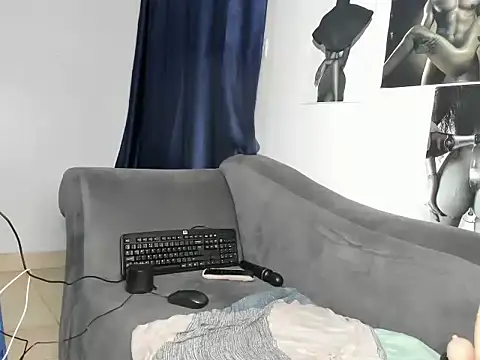 tinydolll webcam