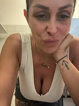 AmandaArt webcam