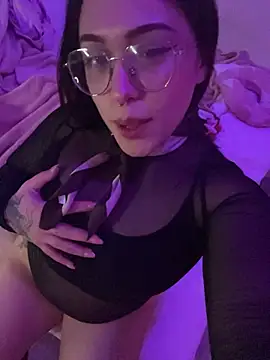Lilyhotson webcam
