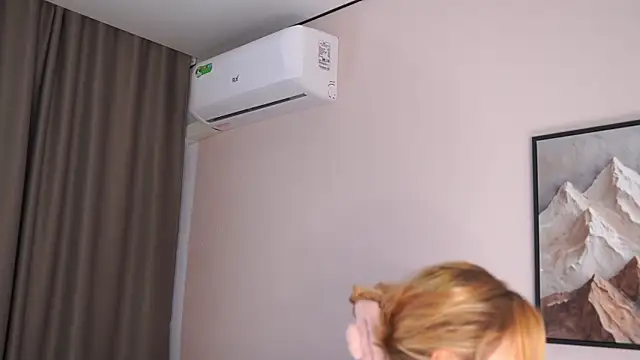 norakisses webcam