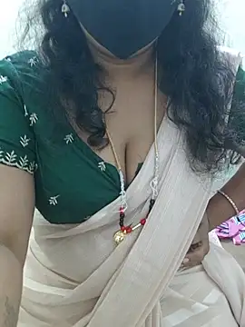 luci-queen webcam