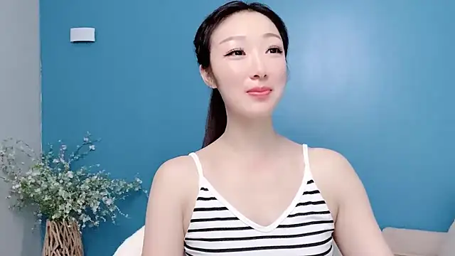 ella55-- webcam