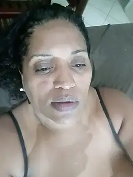 Maliaebonyfetish webcam