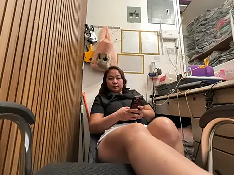 asian_milfpinay webcam