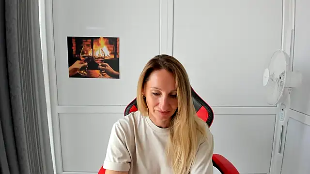LilyDreamm webcam