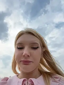 AmmyInPublic webcam