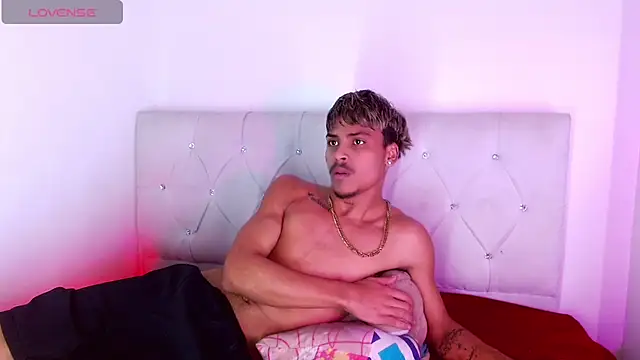Angel_foxc13 webcam