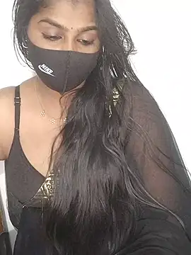 Tamil_Azhaghi webcam