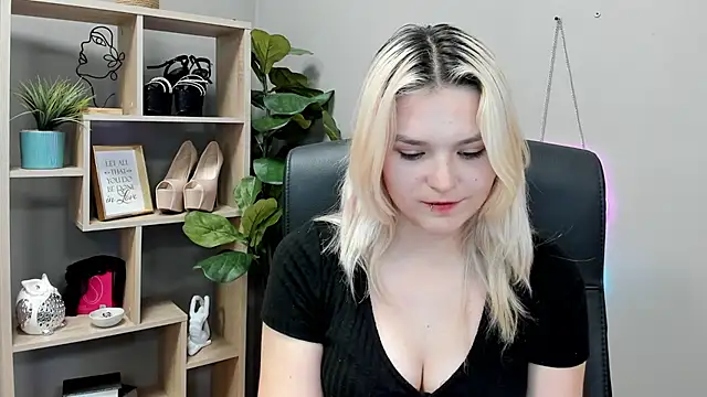 SweetLilyxo webcam