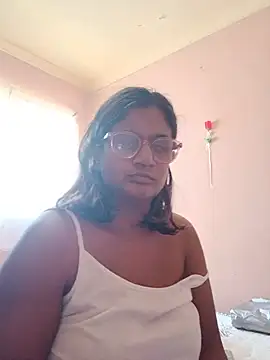 indianstrawberrylips4u webcam