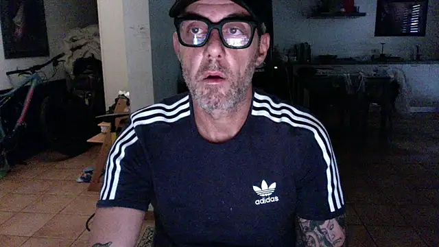 love_save_the_world webcam