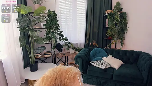 InesPiek webcam