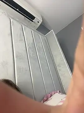 BrunetteBarbieXx_ webcam