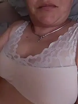 LittleFlower777 webcam