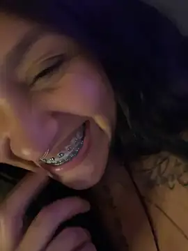 Mila_cherry1 webcam