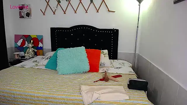 naughty_girl_4u webcam