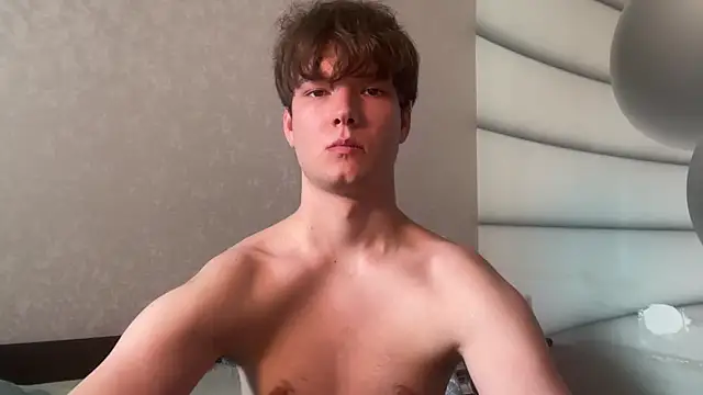 tomasdickpick (M twink) - take off a T-shirt