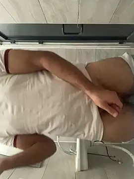 bigdickguy21cm webcam