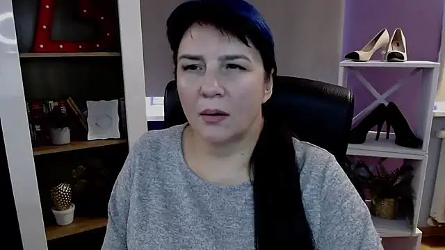 velvet_gloria