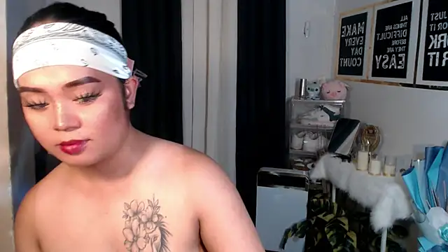 Live sex cam of YourSweet-mich